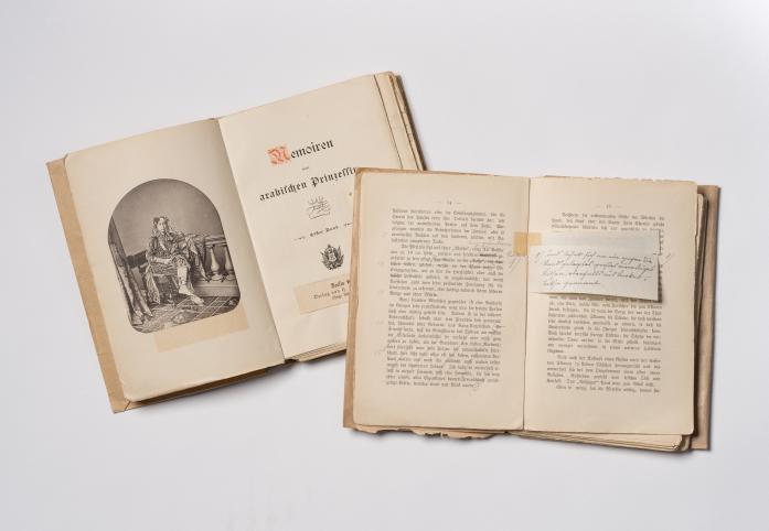 Fig. 3 - Inside the the first and second edition of “Memoiren einer Arabischen Prinzessin” - photo Cees de Jonge