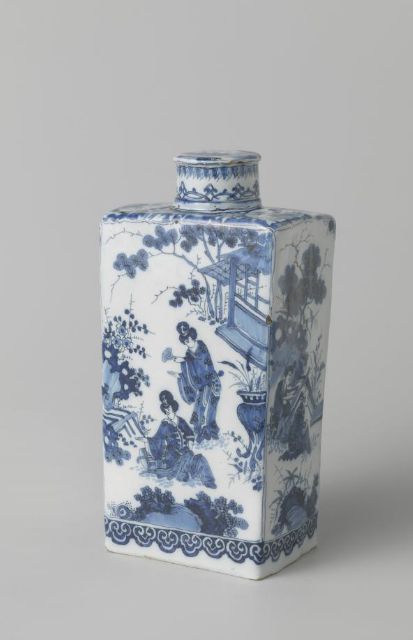 Fig. 8: De Grieksche A, Tea caddy with the arms of the Zinzendorf family, Delft, c. 1685-1695, faience, height 27.2×13×9 cm (h, l, w), Rijksmuseum, Amsterdam, inv.nr. BK-1962-54,  http://hdl.handle.net/10934/RM0001.COLLECT.14309