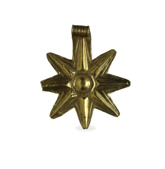 Fig. 17 / 20 - Star pendant from Tell el Ajjul - British Museum - [130766](https://www.britishmuseum.org/collection/object/W_1949-0212-7)