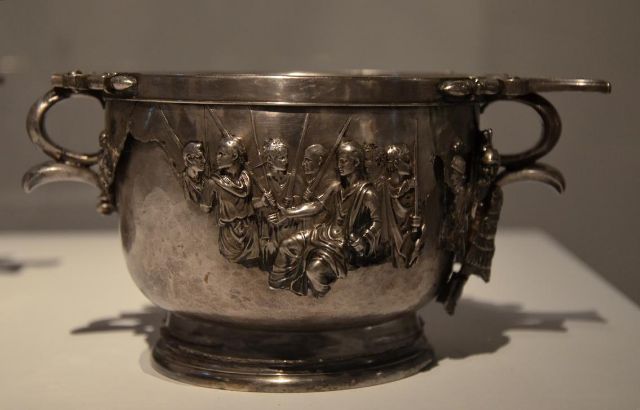 Fig. 2: “Skyphos from the Boscoreale treasure” - [Wikimedia](https://commons.wikimedia.org/wiki/File:Skyphos_from_the_Boscoreale_Treasure_depicting_Augustus_receiving_the_obeisance_of_vanquished_Barbarians_and_personifications_of_subdued_provinces,_late_1st_century_BC_-_early_1st_century_AD,_Moi,_Auguste,_Empereur_de_Rome_exhibition,_G.jpg) The Roman triumph was one of the m