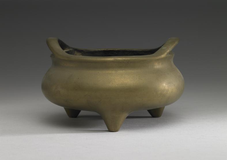 Figure 5: A lobular incense burner with a _Xuande_ 宣德 reign mark, made in China. From the National Palace Museum of Taiwan, [K1A002604N000000000PAB](https://theme.npm.edu.tw/opendata/DigitImageSets.aspx?sNo=04022202&lang=2&Key=%5e22%5e1&pageNo=4).