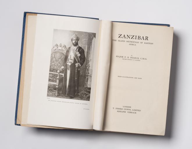 Fig. 2 - Titelpagina van Pearce, F.B. / Zanzibar. The Island Metropolis of Eastern Africa. - London, 1920 (SR 517) - foto Cees de Jonge