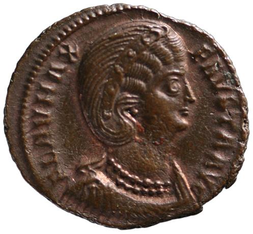 Bronze coin depicting Fausta, with diadem and hair in similar fashion (326-328) [RIC VII Thessalonica 162](http://numismatics.org/ocre/id/ric.7.thes.162?lang=tr)