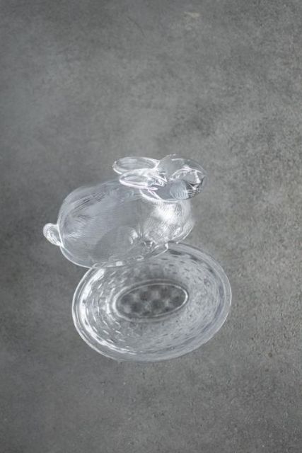 Glass rabbit