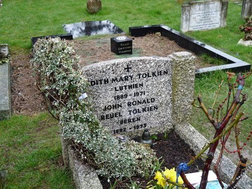 The grave in early spring, photographed by Chateauesque. - Photographed by Chateauesque, [Atlas Obscura 2018](https://www.atlasobscura.com/places/jrr-tolkiens-grave)